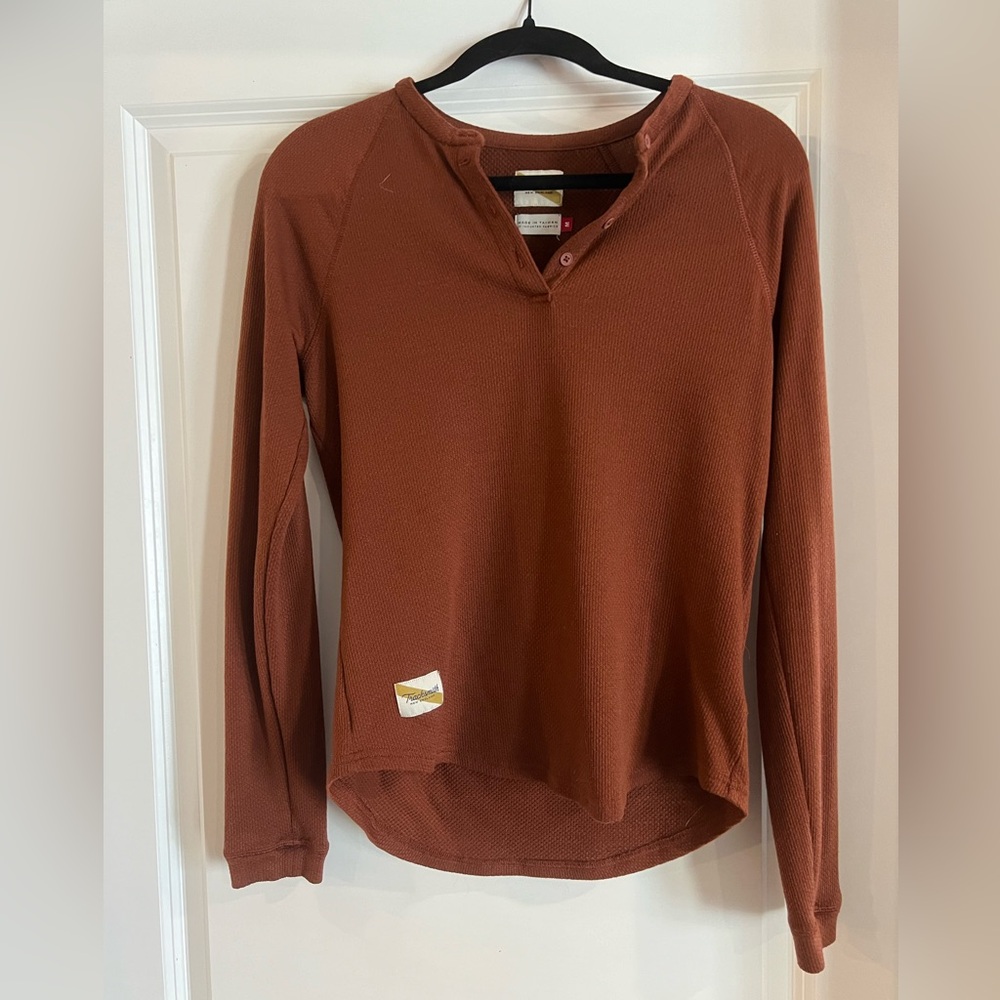 Tracksmith Burgundy Fells Henley Waffle Layer size M